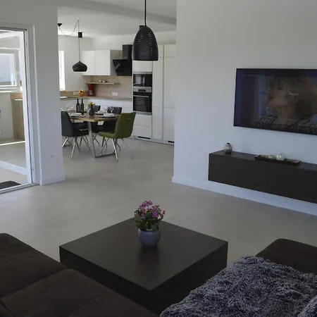 M Villa *