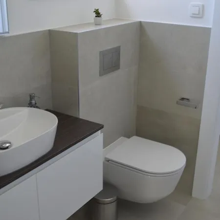 M Villa *