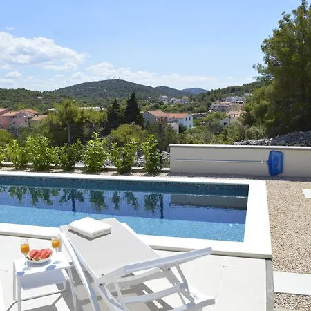 M Villa